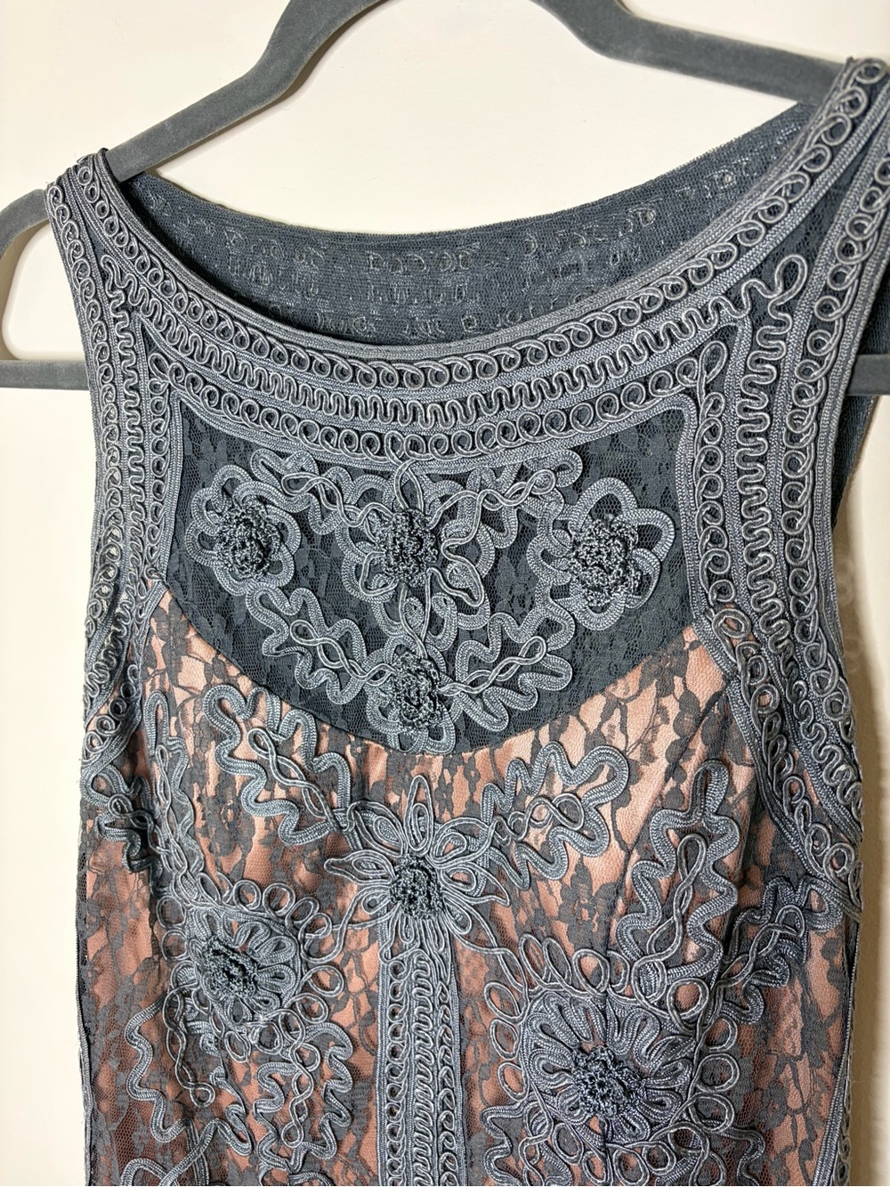 Sue Wong Gray Lace Formal Dress